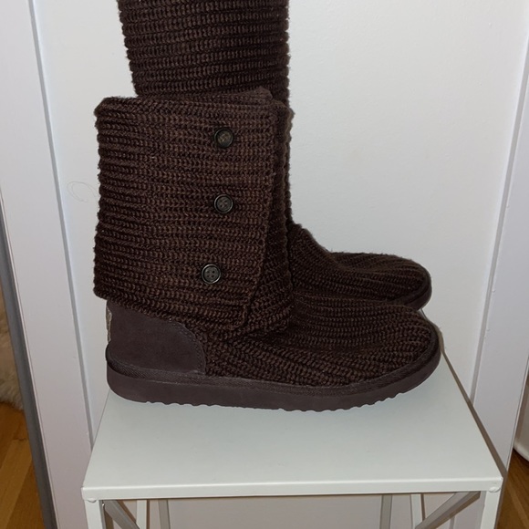 UGG Women's Classic Cardy Brown Boots - Picture 6 of 8